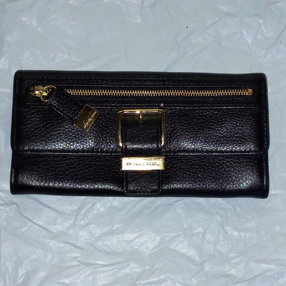 Michaels Kors Genuine Leather Wallet